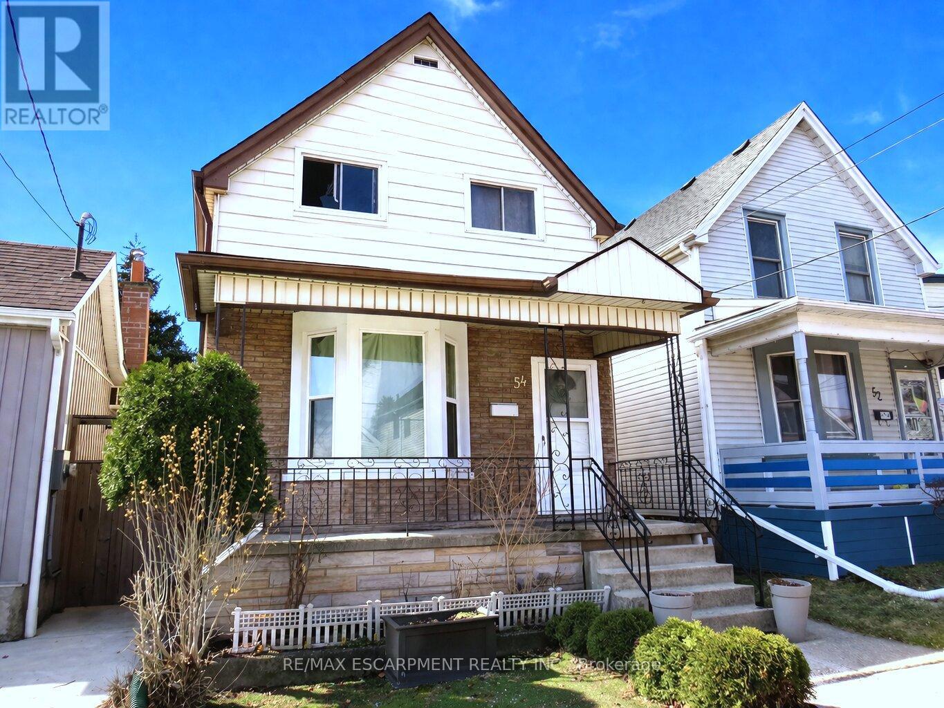 Detached at 54 EDINBURGH AVENUE, Hamilton (Crown Point)