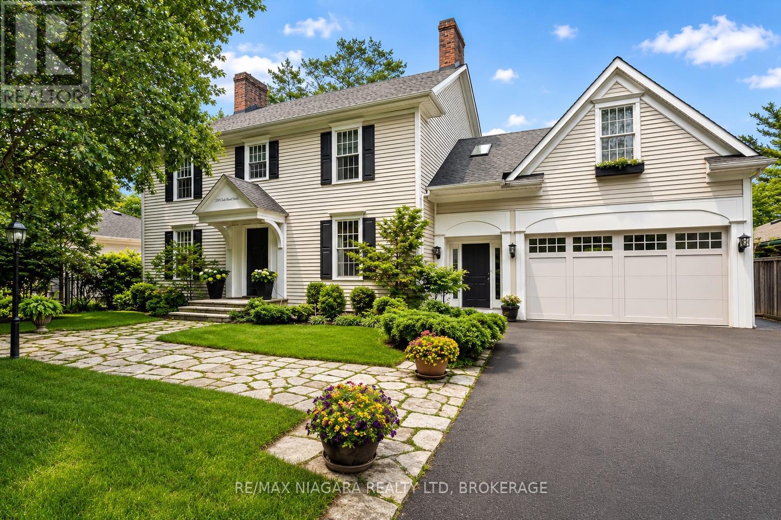 Detached at 535 CHARLOTTE STREET, Niagara-on-the-Lake