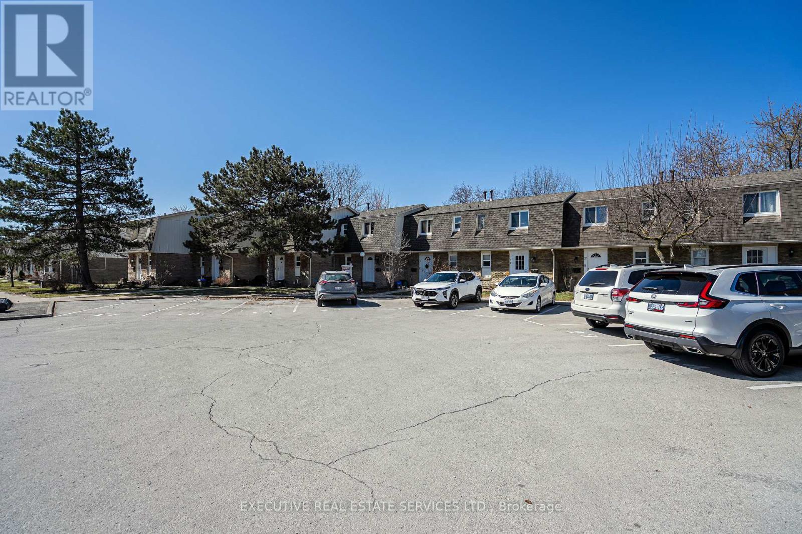 Townhouse at 18 - 131 ROCKWOOD AVENUE, St. Catharines