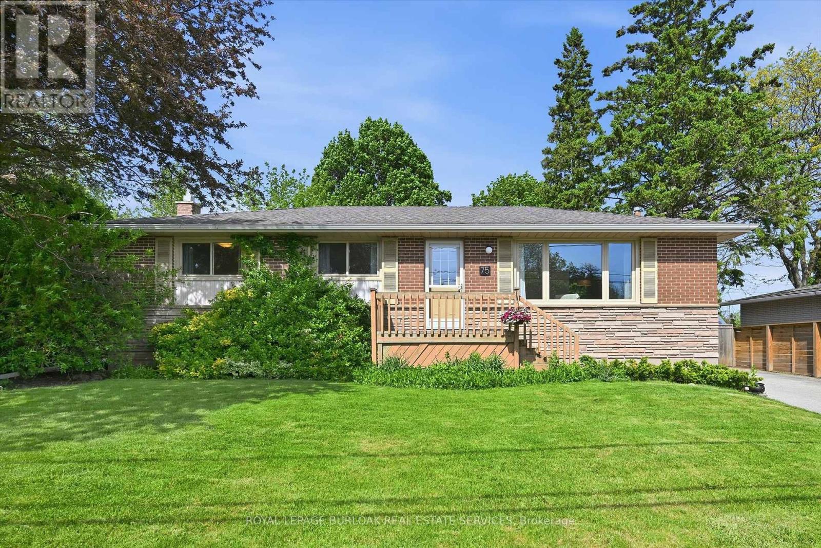 Detached at 75 FLAMBORO STREET, Hamilton (Waterdown)