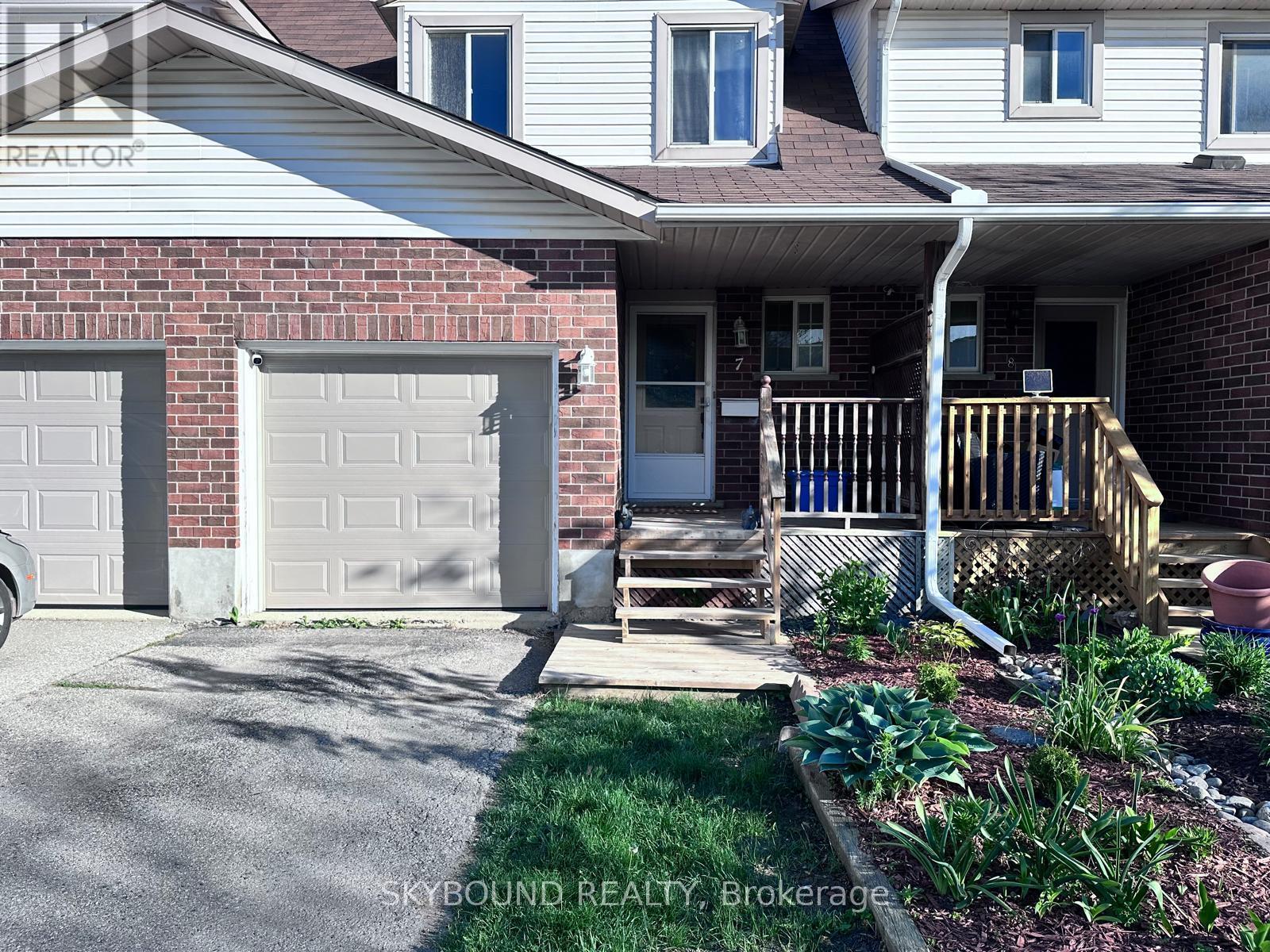 Townhouse at 7 - 360 CORNRIDGE PLACE, Waterloo