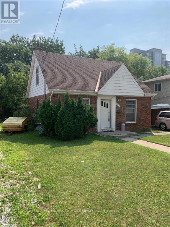 Detached at 342 KING ST N STREET N, Waterloo