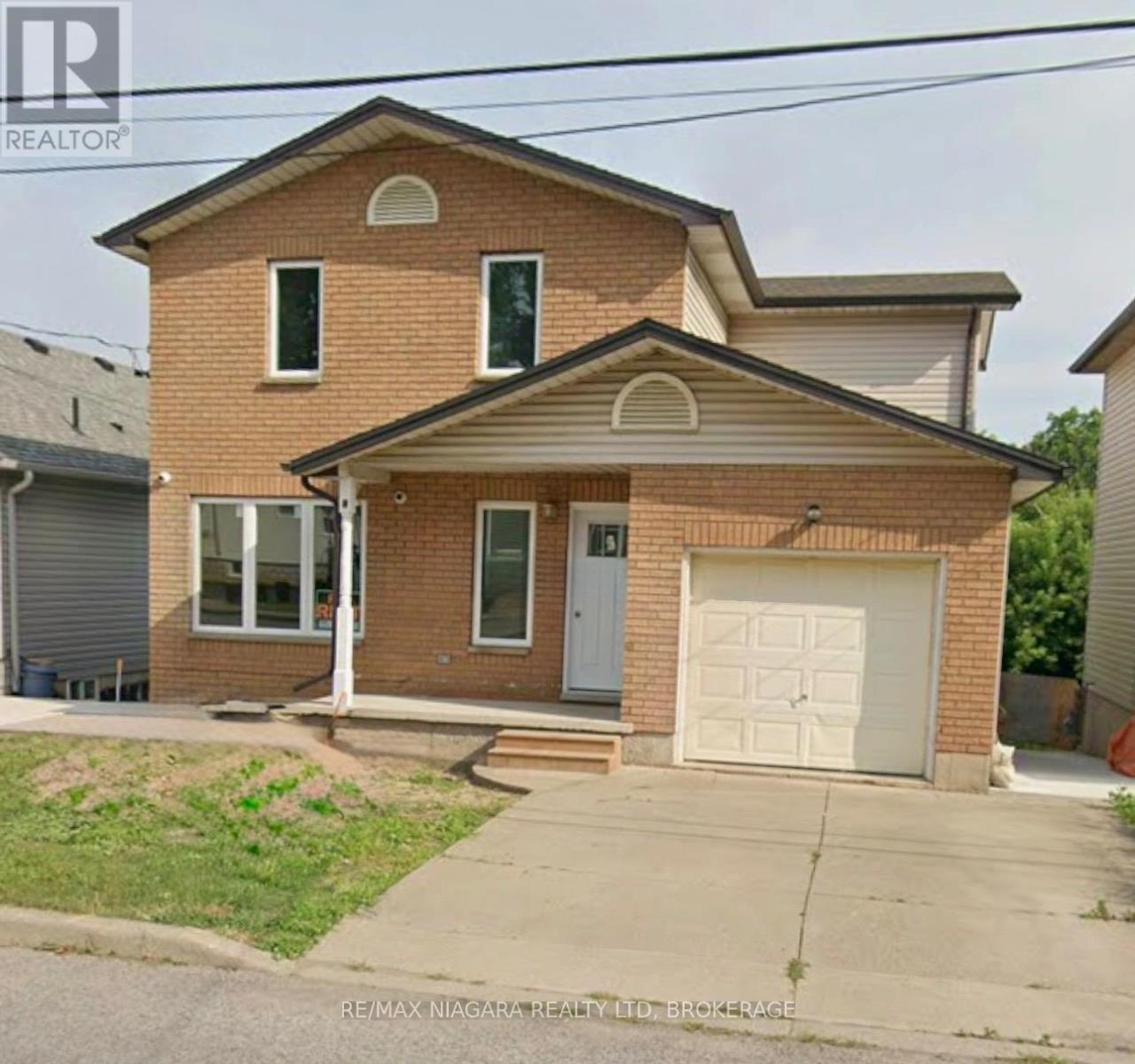 Detached at UPPER - 21 BALL AVENUE E, St. Catharines (Burleigh Hill)