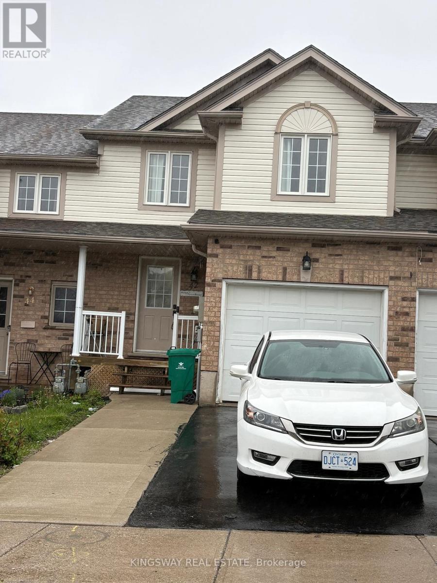 Townhouse at 42 FOXGLOVE CRESCENT N, Kitchener