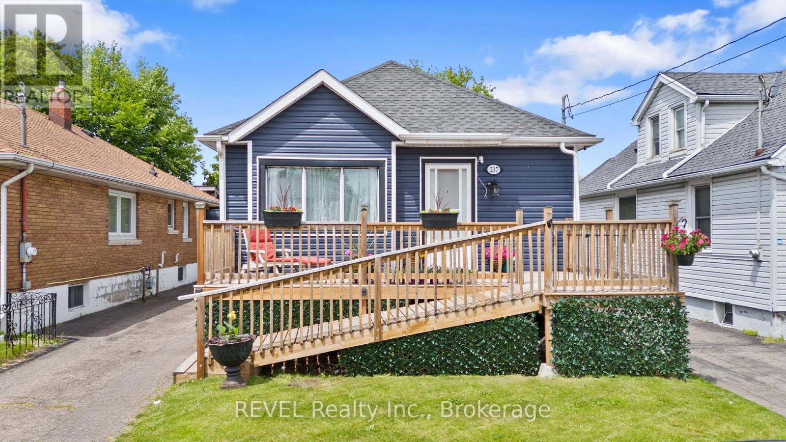 Detached at 217 NIAGARA STREET N, St. Catharines (Facer)