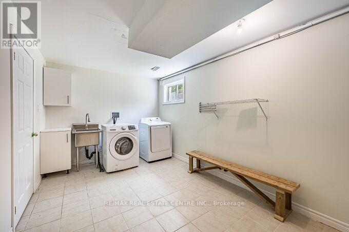 Detached at 563 6TH CONCESSION ROAD W, Hamilton