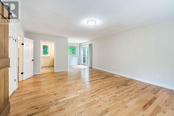 Detached at 563 6TH CON RD WEST ROAD, Hamilton
