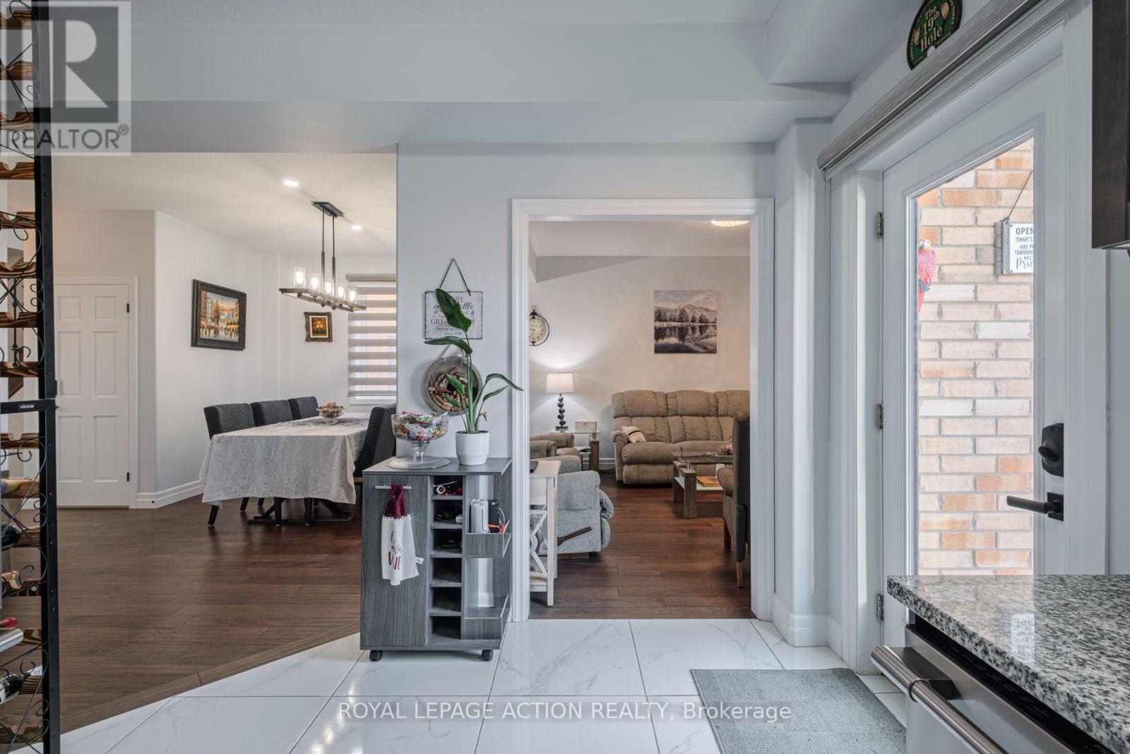 Detached at 87 GRANDVILLE CIRCLE, Brant
