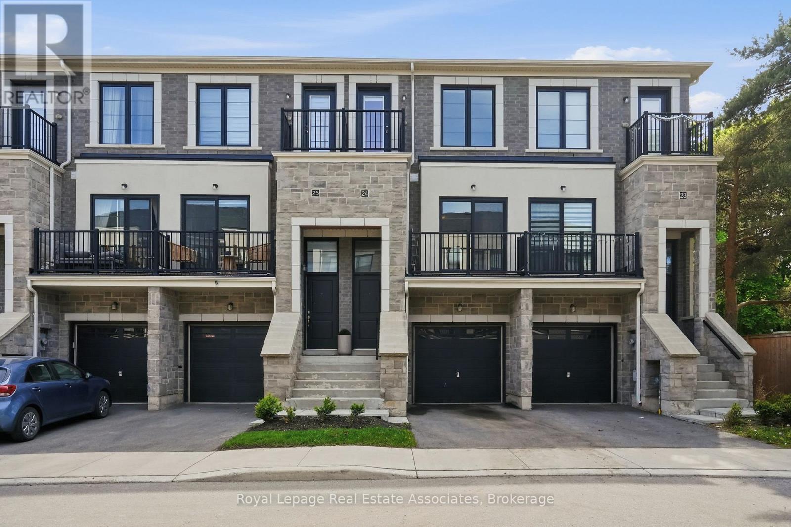 Townhouse at 24 - 383 DUNDAS STREET E, Hamilton
