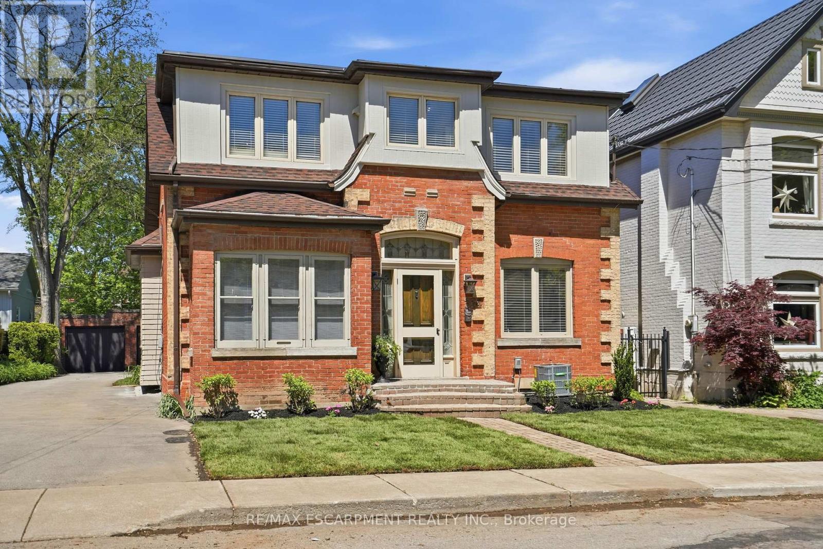Detached at 314 HESS STREET S, Hamilton
