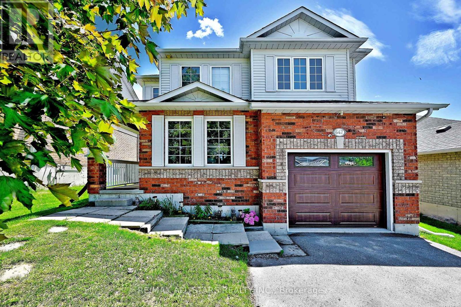 Detached at 647 TRAILVIEW DRIVE, Peterborough (Ashburnham Ward 4)