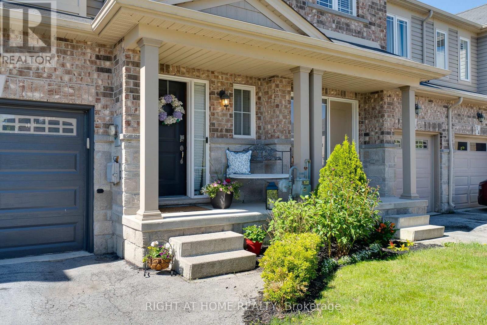 Townhouse at 12 - 70 HIGHGATE DRIVE, Hamilton (Stoney Creek Mountain)