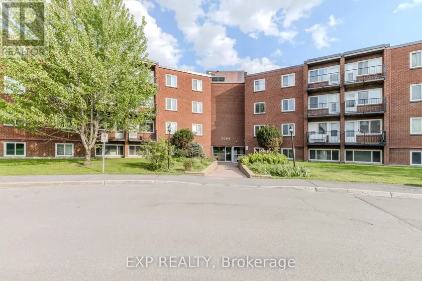 Apartment at 404 B - 2044 ARROWSMITH DRIVE, Ottawa