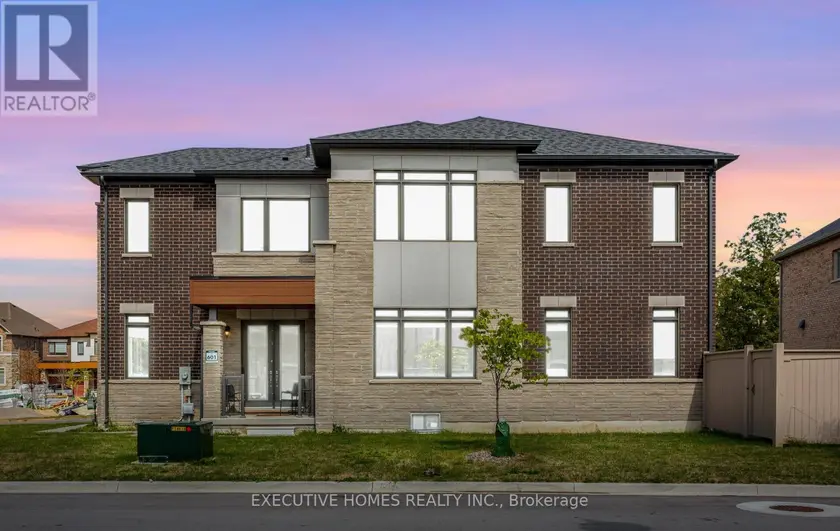 Detached at 77 POND VIEW GATE, Hamilton