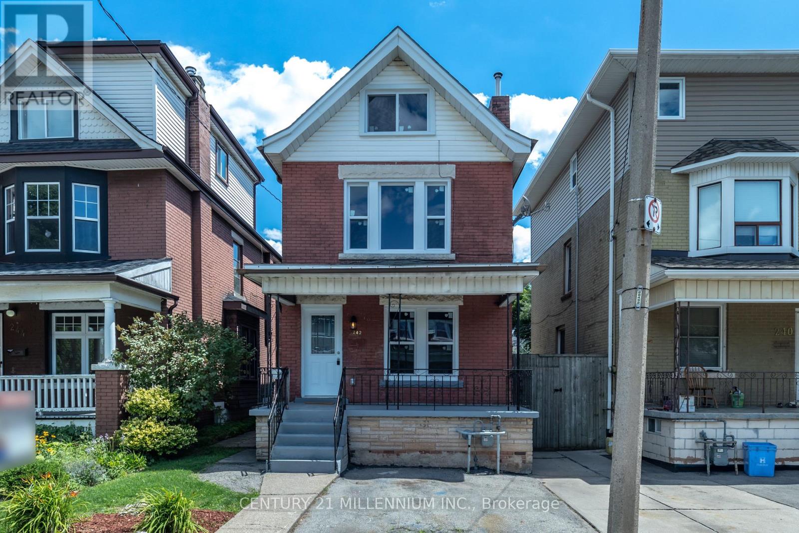 Detached at 242 BALMORAL AVENUE N, Hamilton (Crown Point)