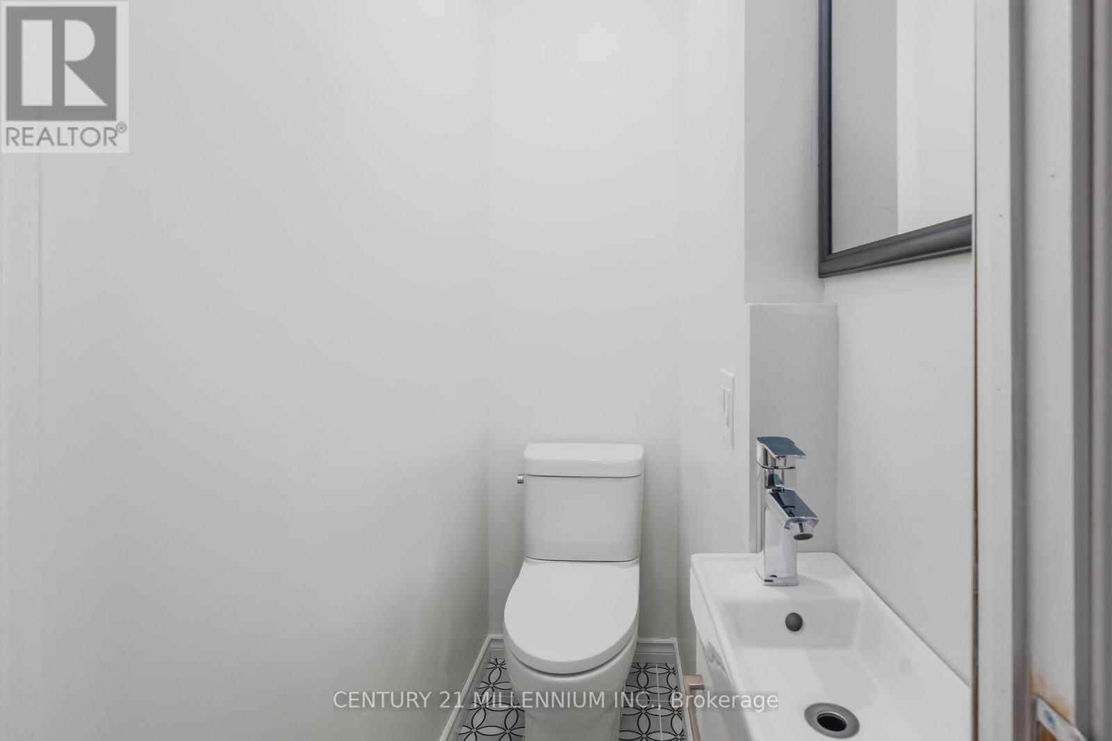 Detached at 242 BALMORAL AVENUE N, Hamilton