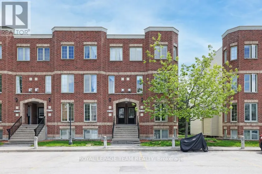 Townhouse at 76 - 130 BERRIGAN DRIVE, Ottawa