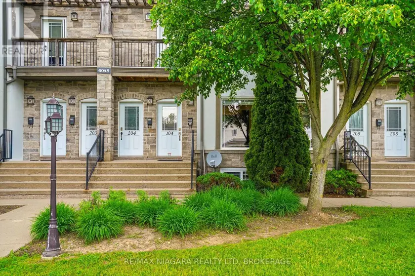Townhouse at 104 - 6045 DUNN STREET, Niagara Falls (Dorchester)