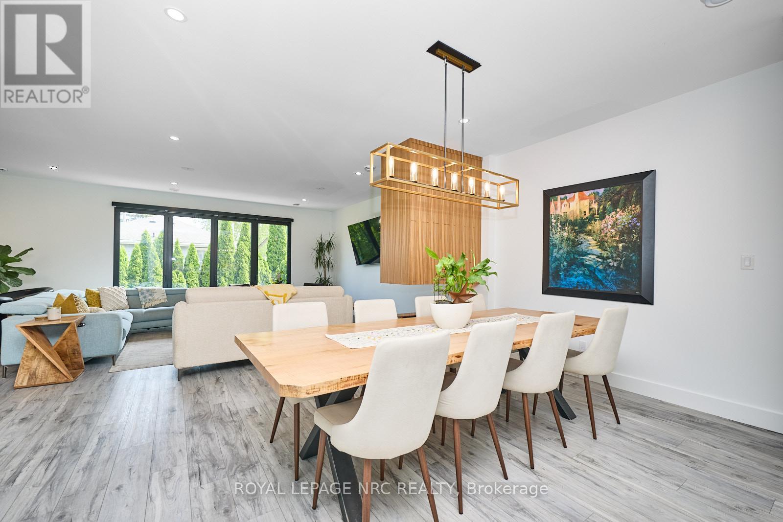 Detached at 10 PAWLING STREET, St. Catharines