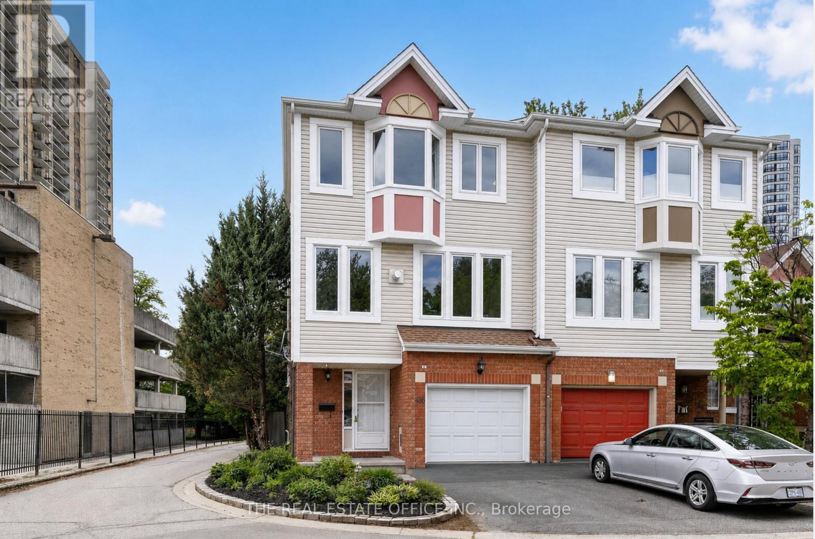 Townhouse at 106 CORSICA PRIVATE, Ottawa
