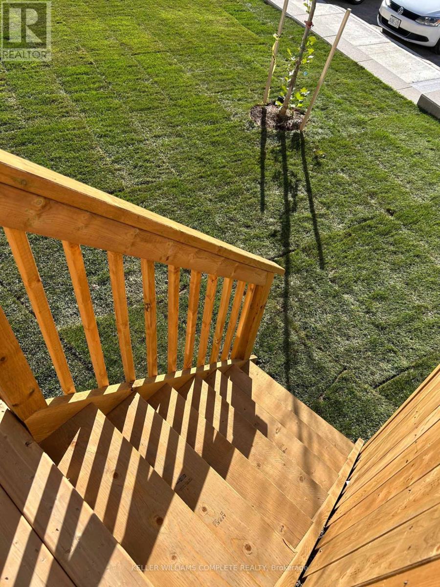 Townhouse at 61 - 55 TOM BROWN DRIVE, Brant