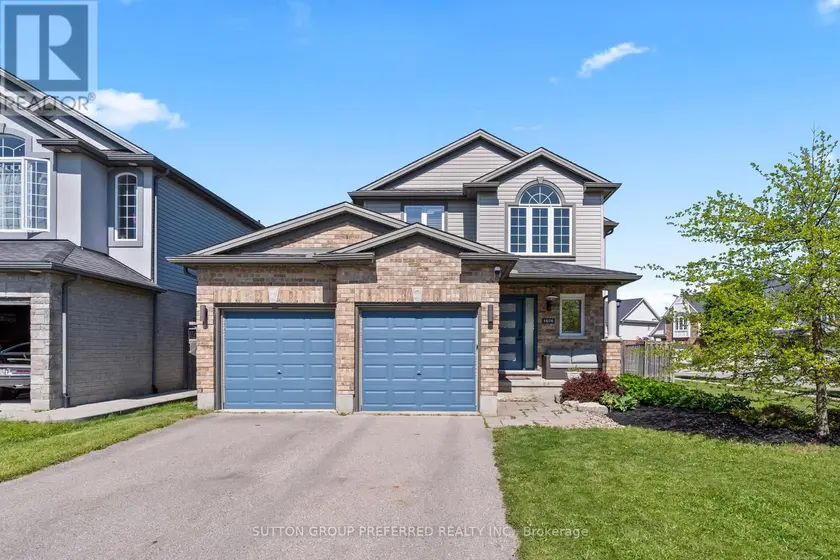 Detached at 1076 SILVERFOX DRIVE, London North