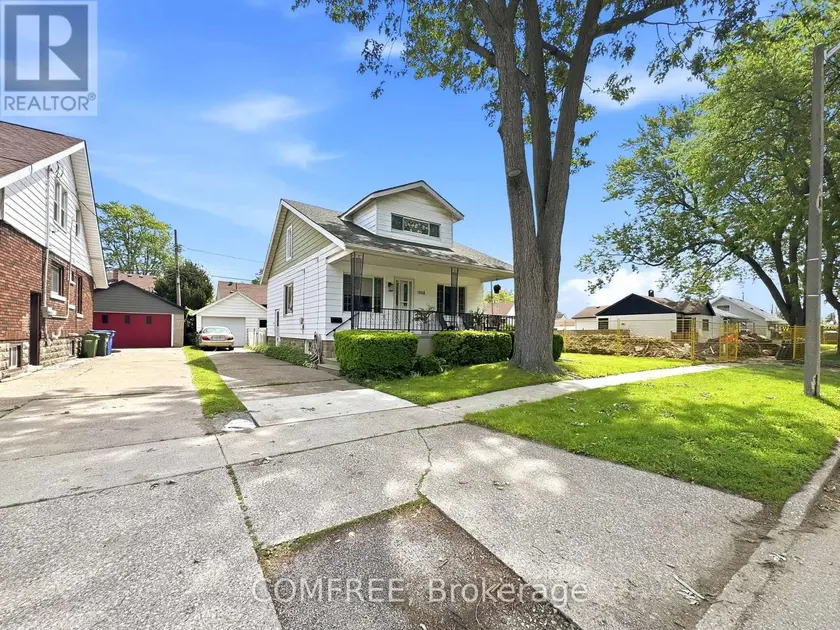 Detached at 1958 GEORGE AVENUE, Windsor