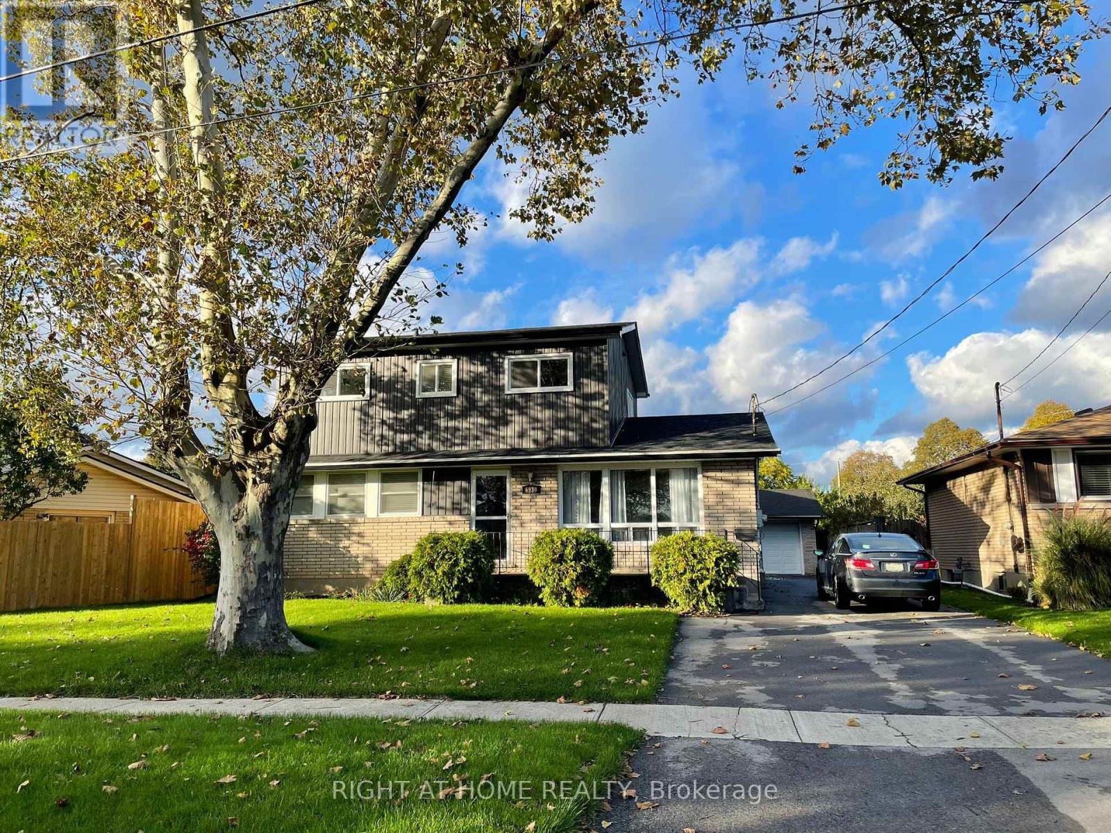 Detached at 6930 WHITMAN AVENUE, Niagara Falls (Arad/Fallsview)