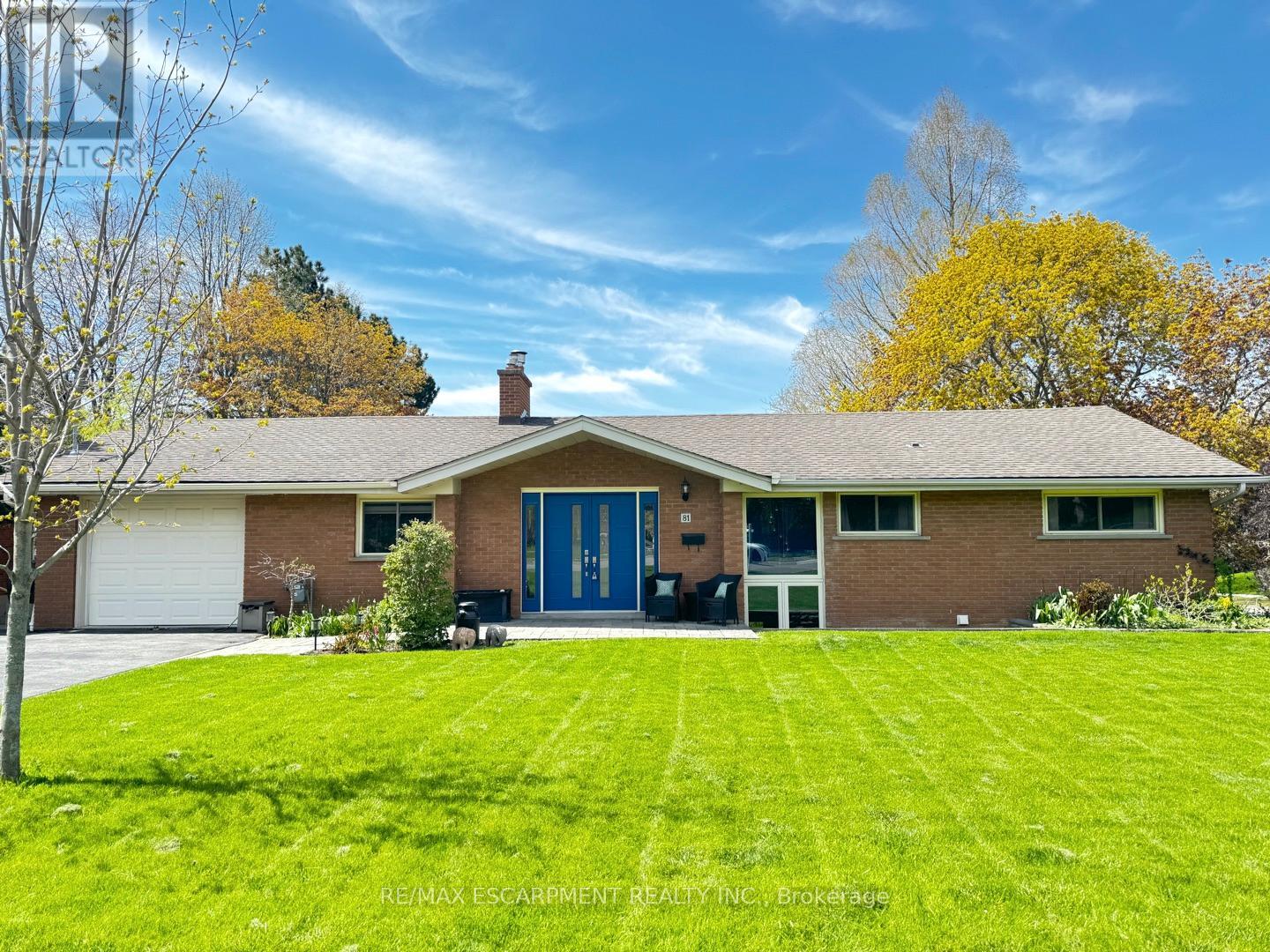 Detached at 81 THOMSON DRIVE, Hamilton (Waterdown)