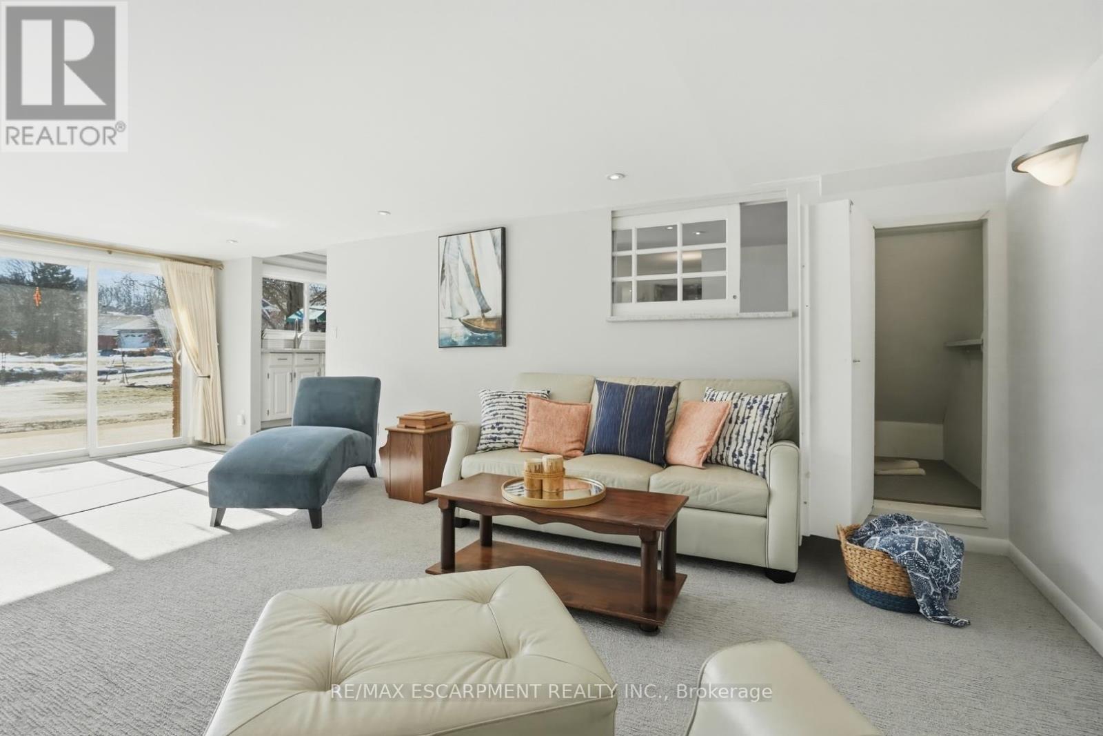 Detached at 81 THOMSON DRIVE, Hamilton
