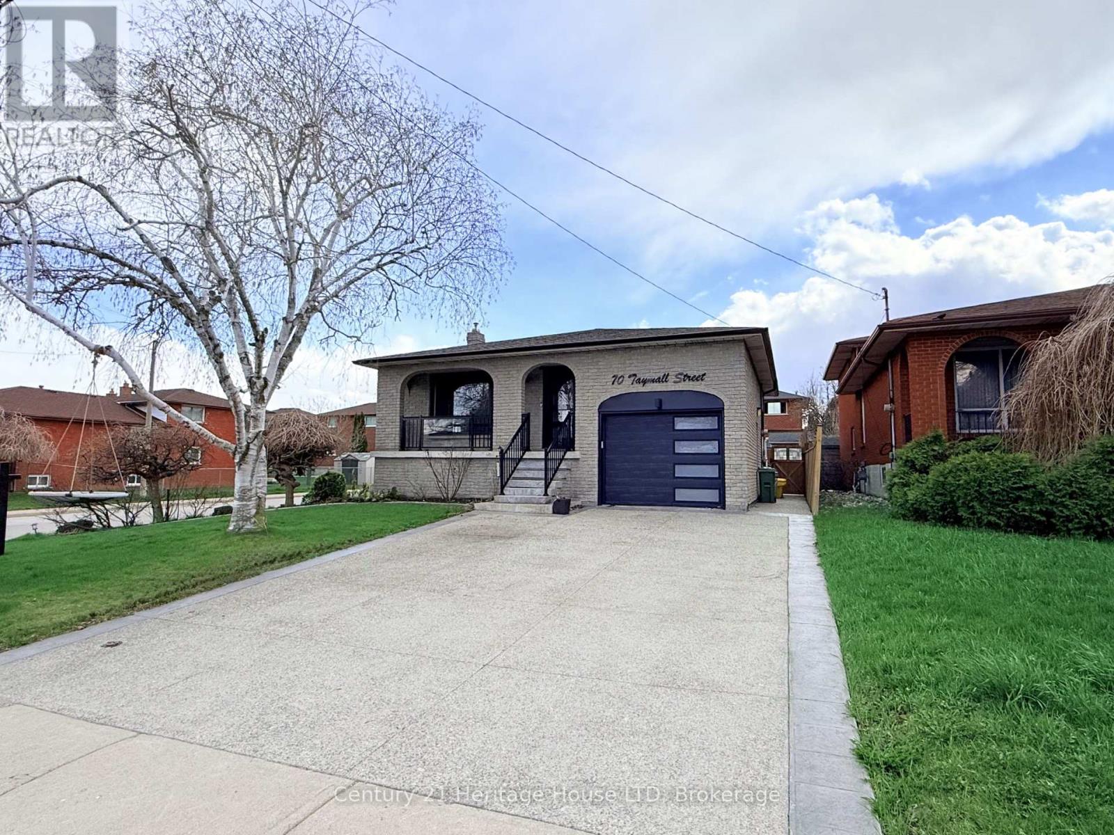 Detached at 70 TAYMALL STREET, Hamilton