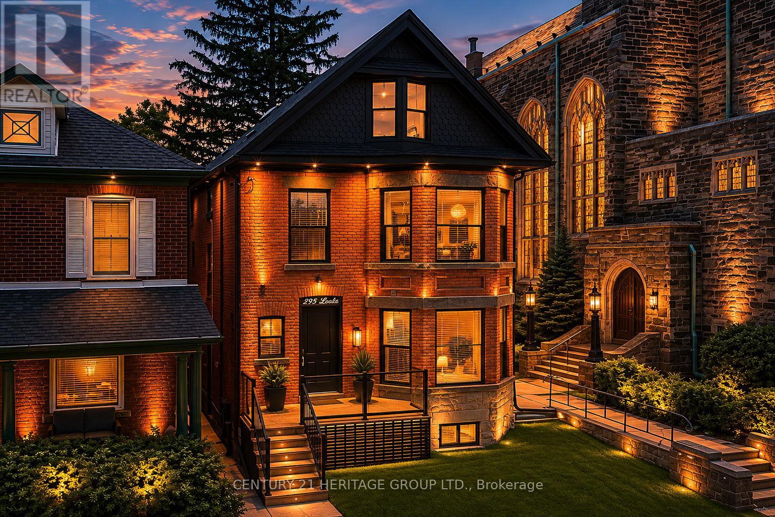 Detached at 295 LOCKE STREET S, Hamilton (Kirkendall)