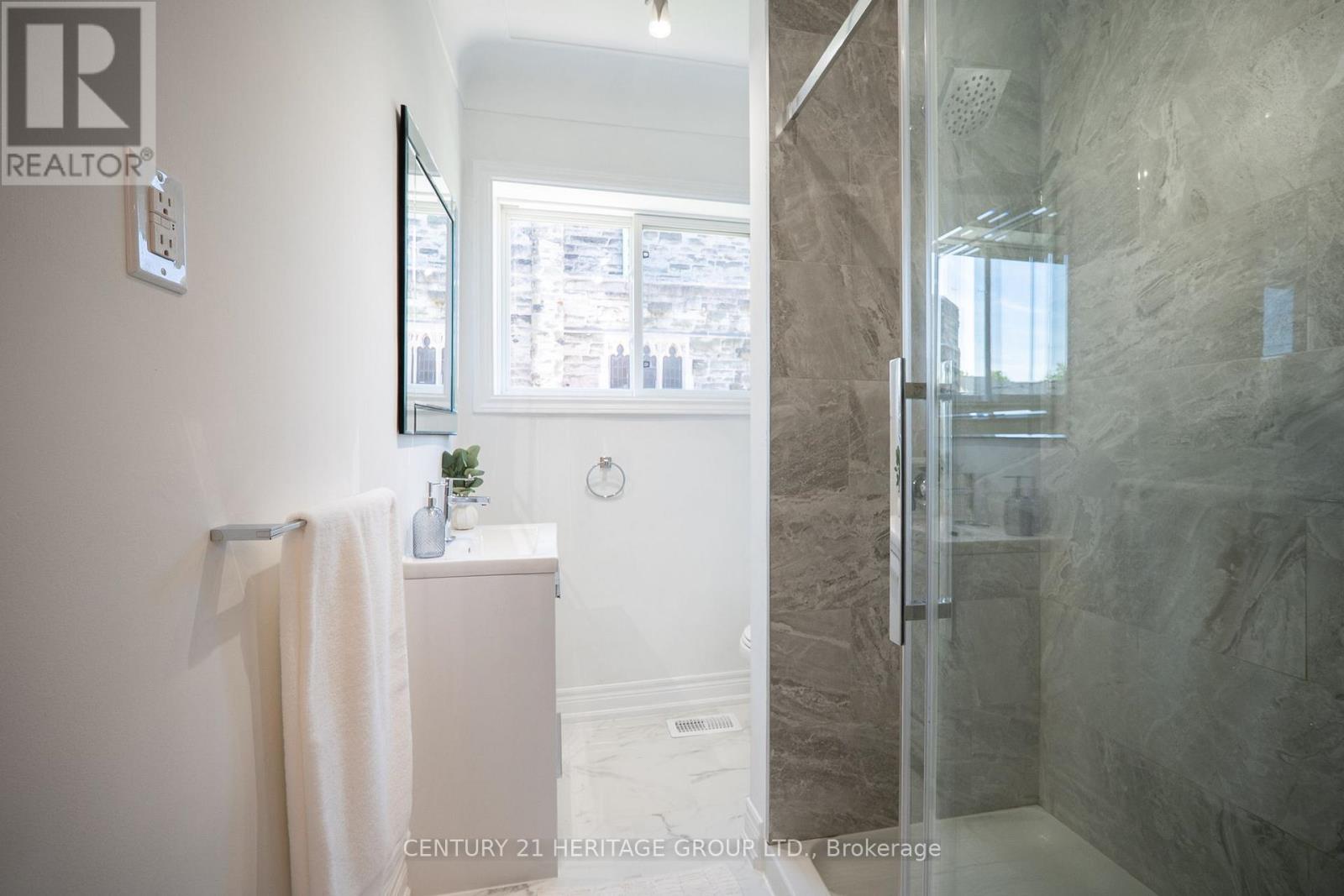 Detached at 295 LOCKE STREET S, Hamilton