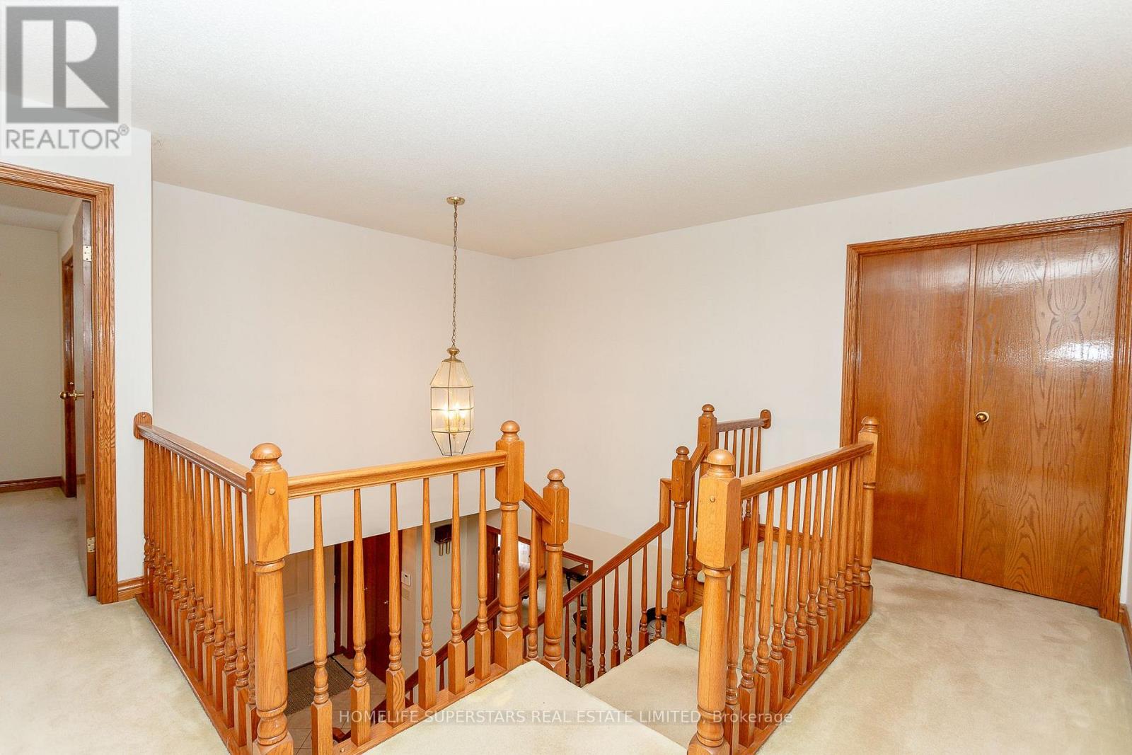 Detached at 1565 HASTINGS DRIVE, London