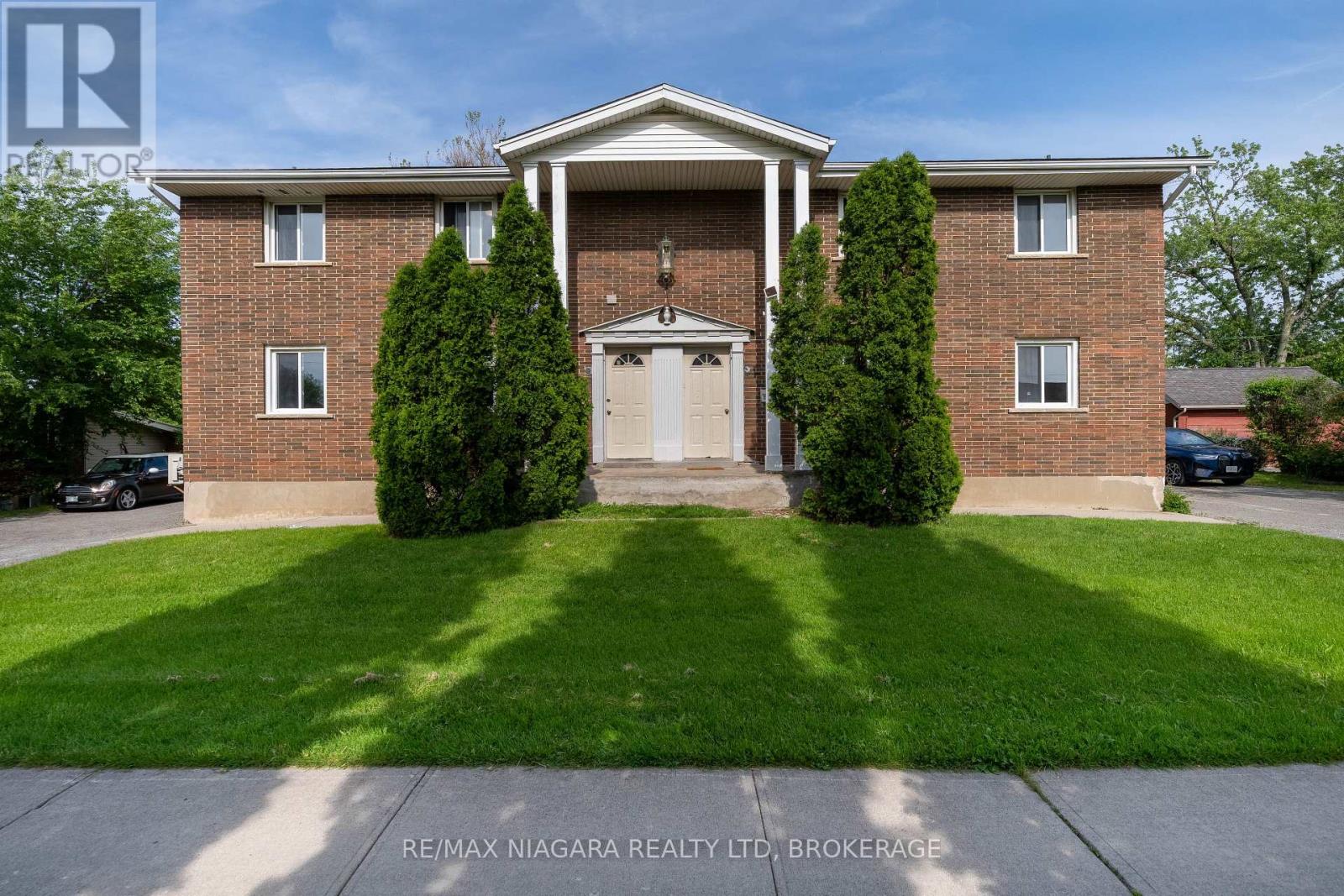 Multiplex at 293-295 GLENRIDGE AVENUE, St. Catharines (Glendale/Glenridge)
