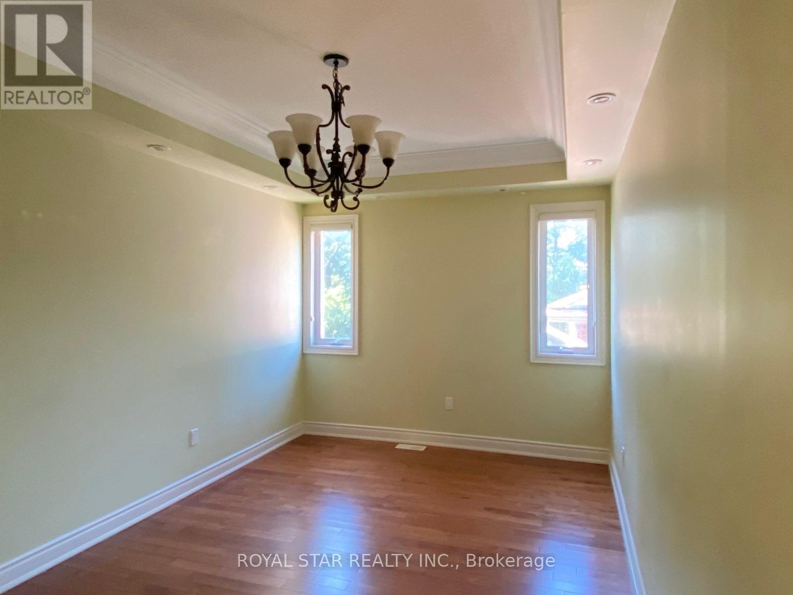 Detached at 32 MOUNTWOOD AVENUE, Hamilton
