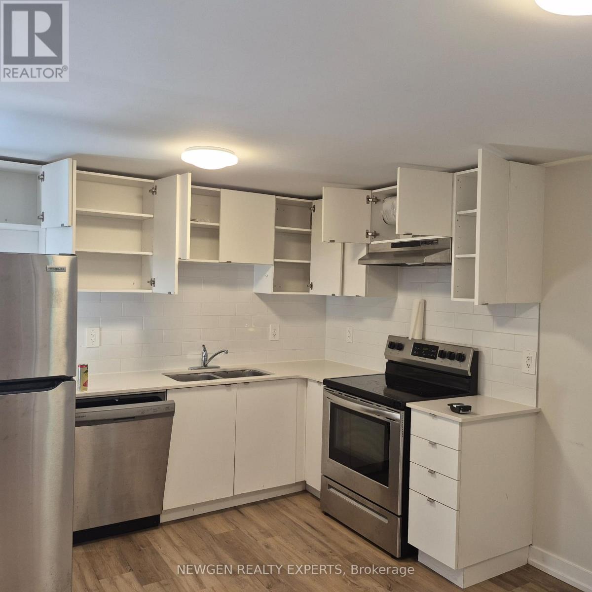 Semi-Detached/Link at 253 DAIN (BASEMENT) AVENUE, Welland