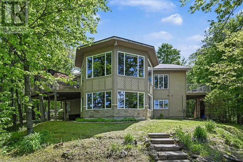 Detached at 100 RAINBOW LANE, Tay Valley