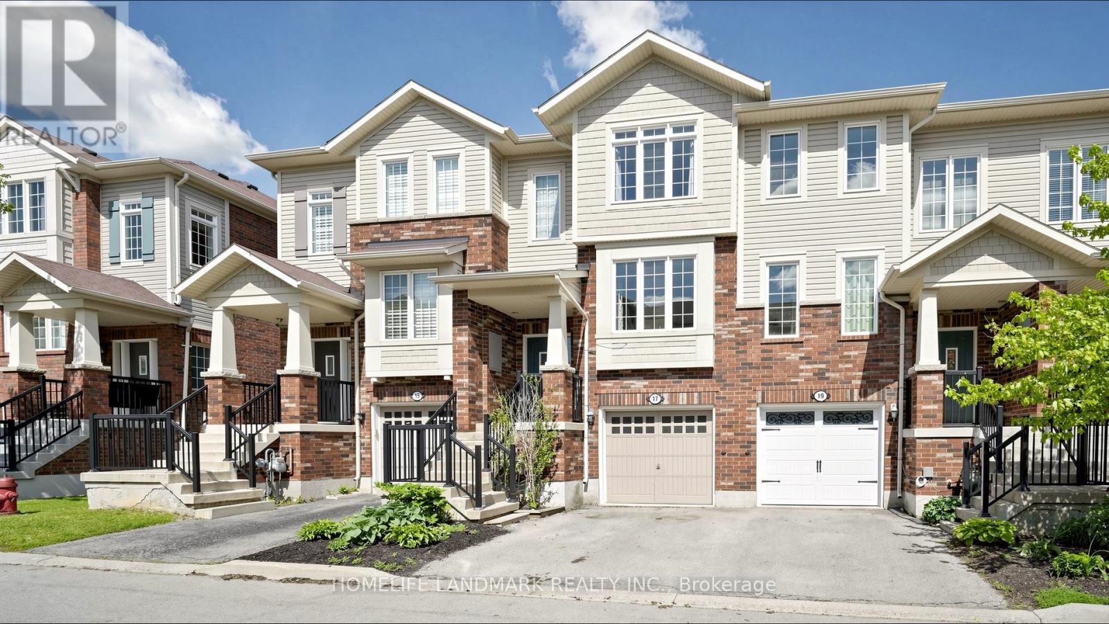 Townhouse at 17 HEPWORTH CRESCENT, Hamilton