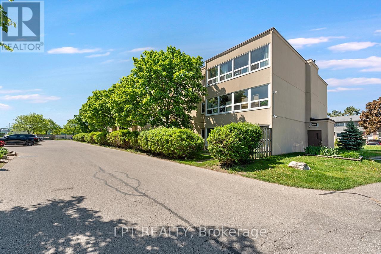Apartment at 302 - 1445 HURON STREET, London