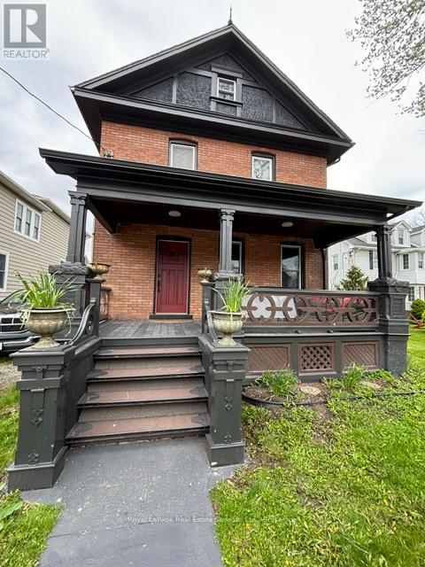 Detached at 25 ISABEL STREET, Port Colborne (Sugarloaf)
