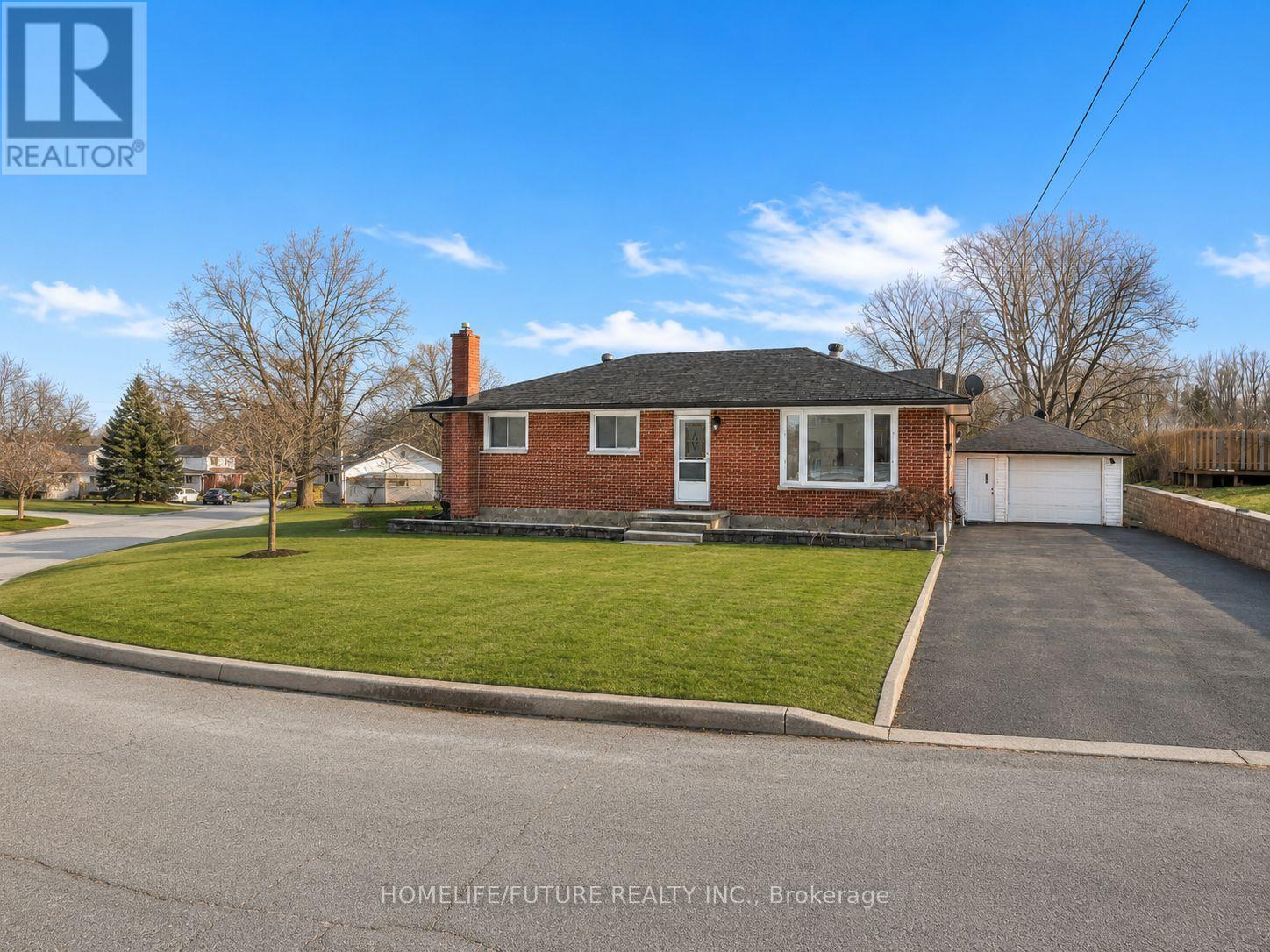 Detached at 35 BARRY ROAD, Quinte West (Murray Ward)