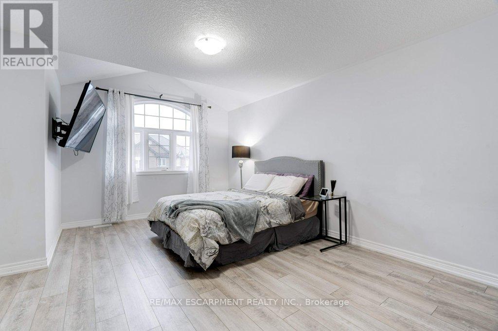 Detached at 85 SHOWCASE DRIVE, Hamilton