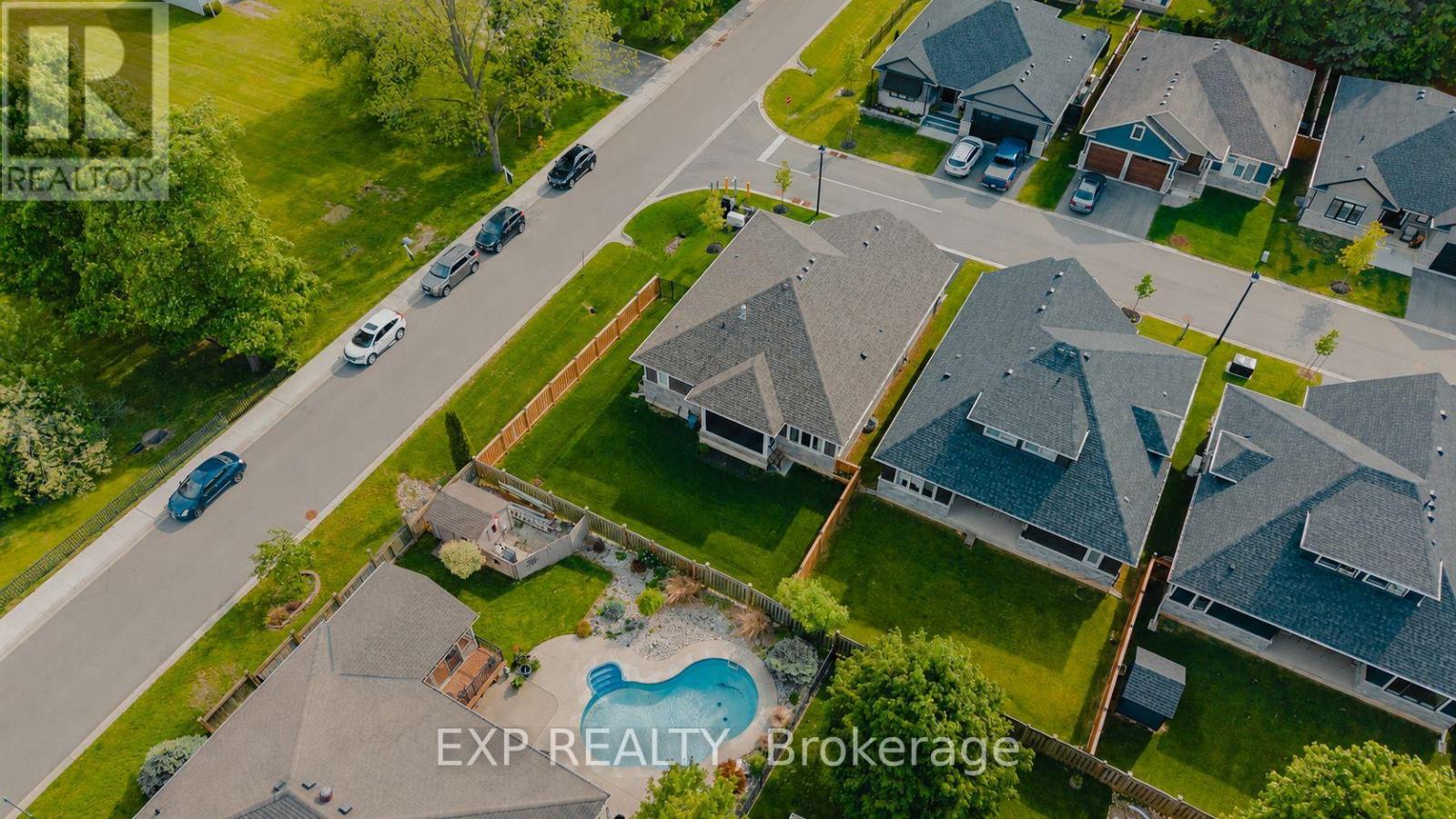 Detached at 12 - 68 CEDAR STREET S, Brant