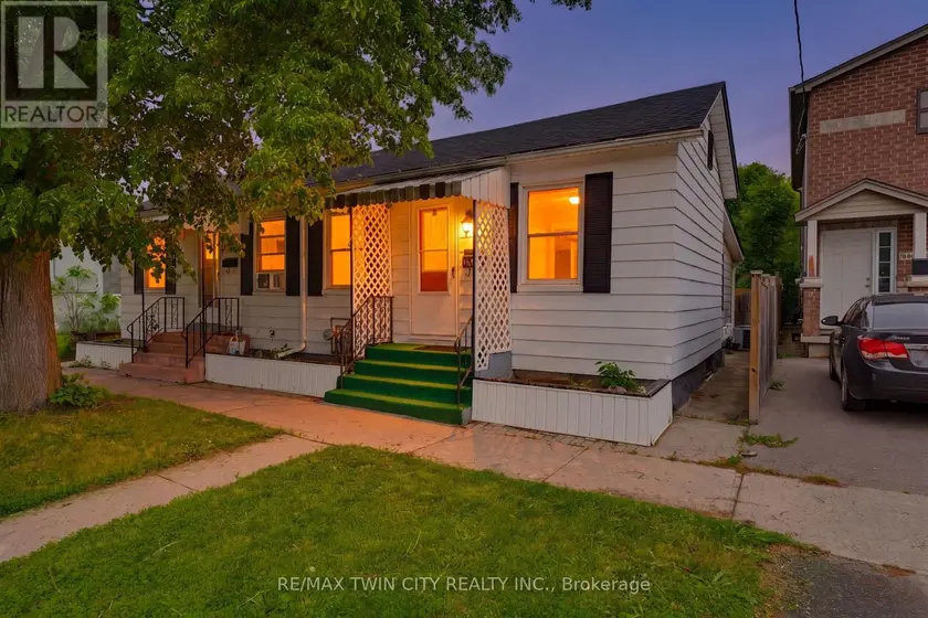 Semi-Detached/Link at 12 MARLBOROUGH STREET, Brantford