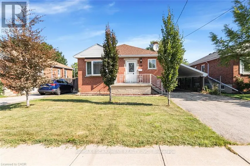 Detached at 33 ALDERNEY AVENUE, Hamilton