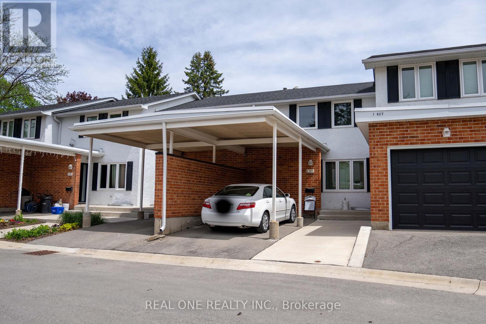 Townhouse at 2 - 407 KEATS WAY, Waterloo