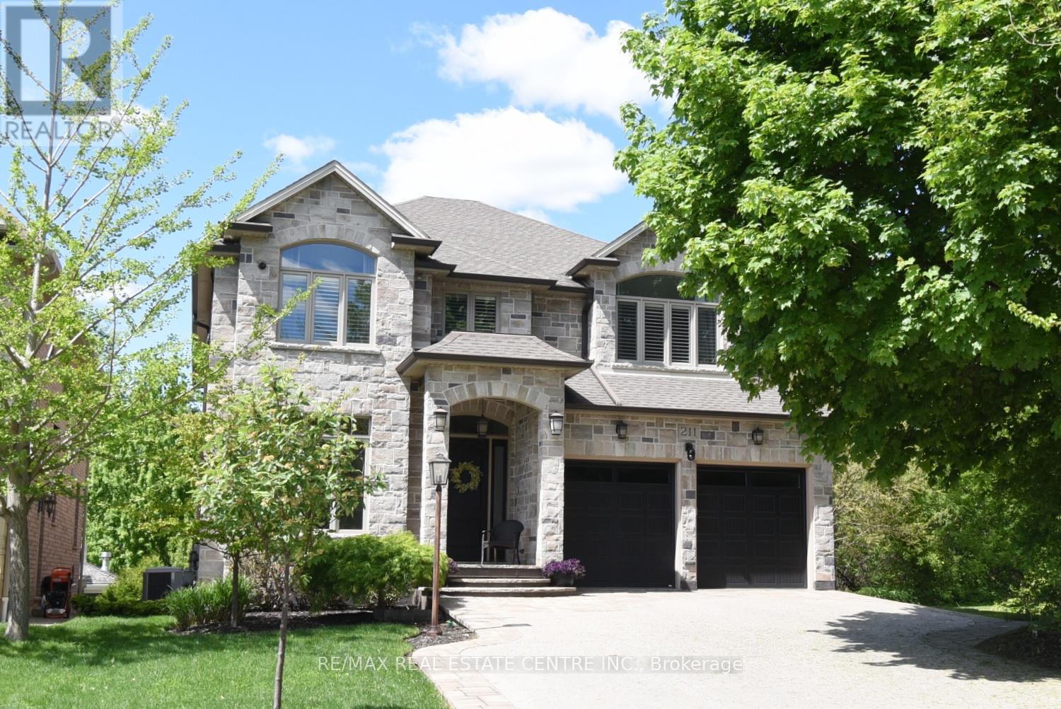 Detached at 211 TOLLGATE DRIVE, Hamilton (Ancaster)