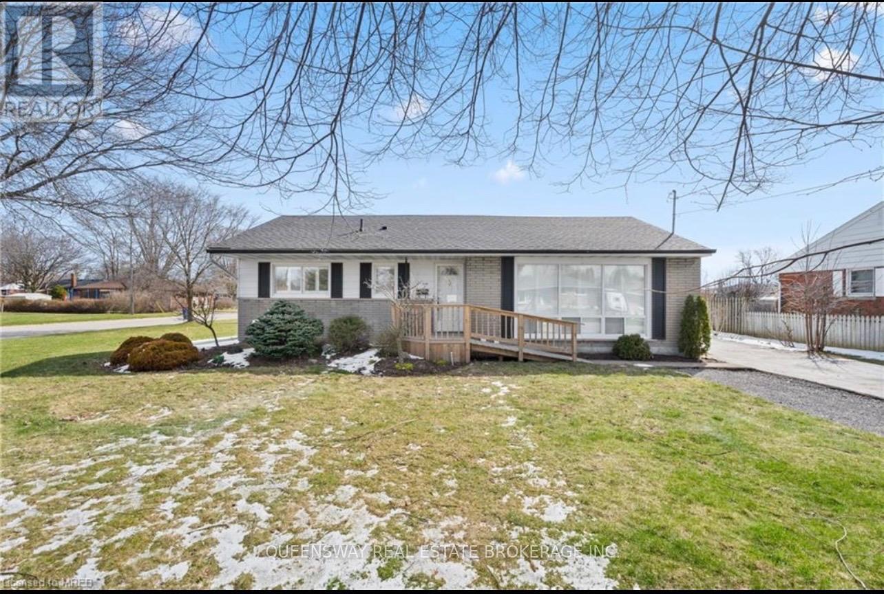 Detached at MAIN - 538 LLOYD AVENUE, Welland (Prince Charles)