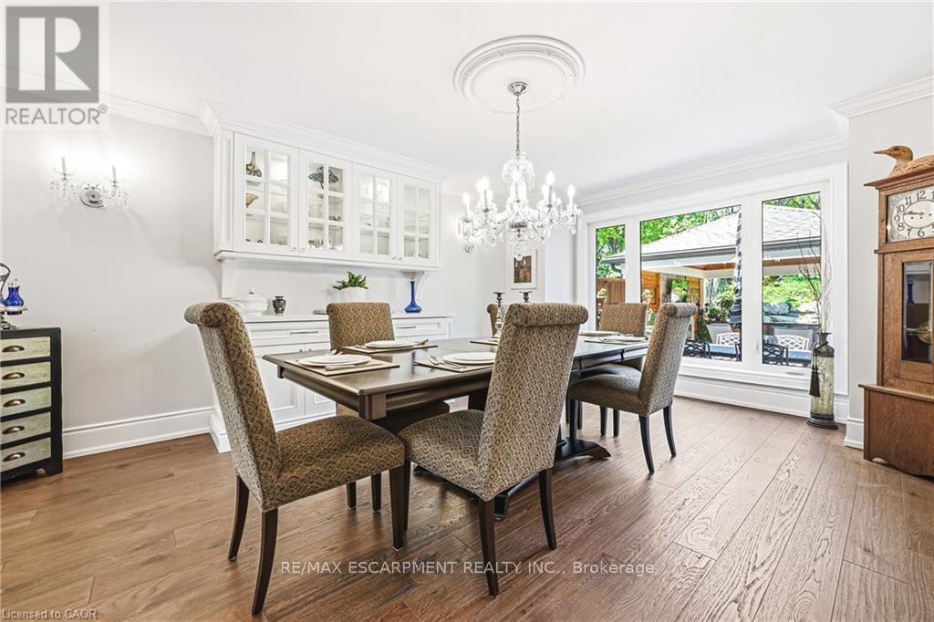 Detached at 33 GOLFVIEW CRESCENT, Hamilton